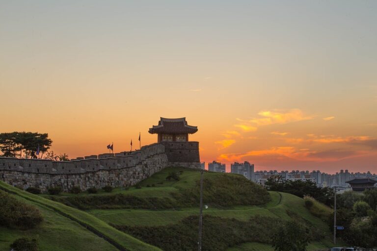 suwon hwaseong fortress, unesco, the northeast day